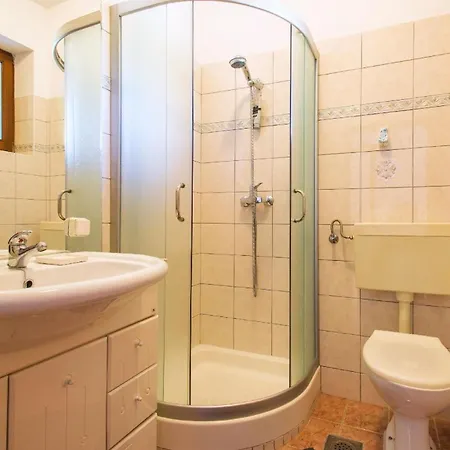 Apartamento Fuer 4 Personen 1 Kind Ca 45 M In Pula, Istrien Und Umgebung Pula