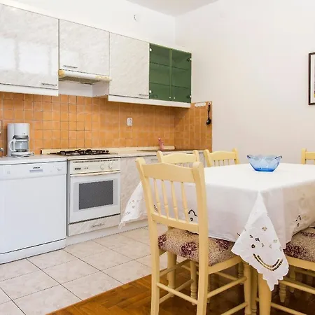 Apartamento Fuer 4 Personen 1 Kind Ca 45 M In Pula, Istrien Und Umgebung *